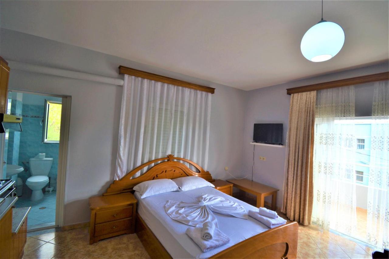 Villa Shqiponja Sarande Luaran gambar