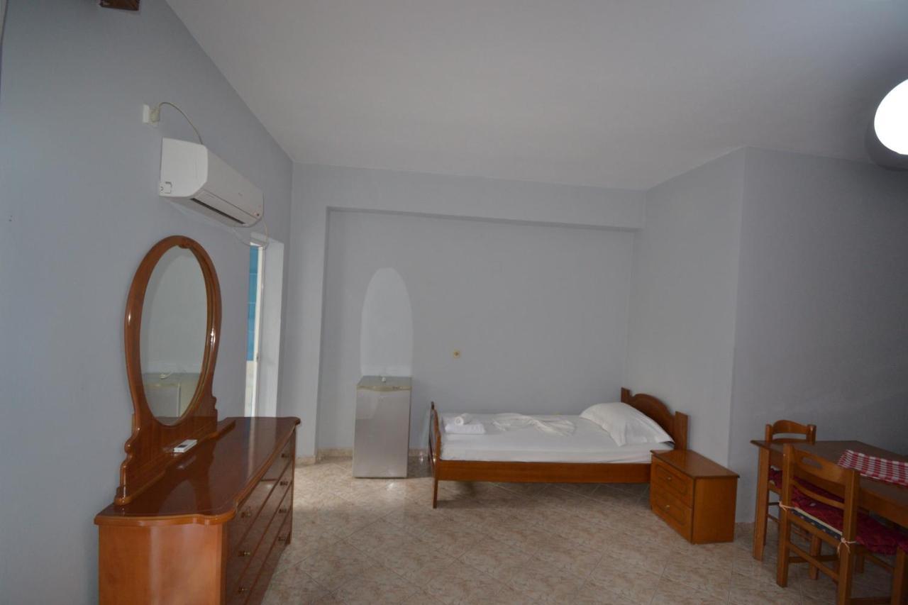 Villa Shqiponja Sarande Luaran gambar