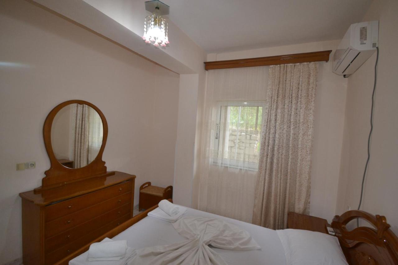 Villa Shqiponja Sarande Luaran gambar